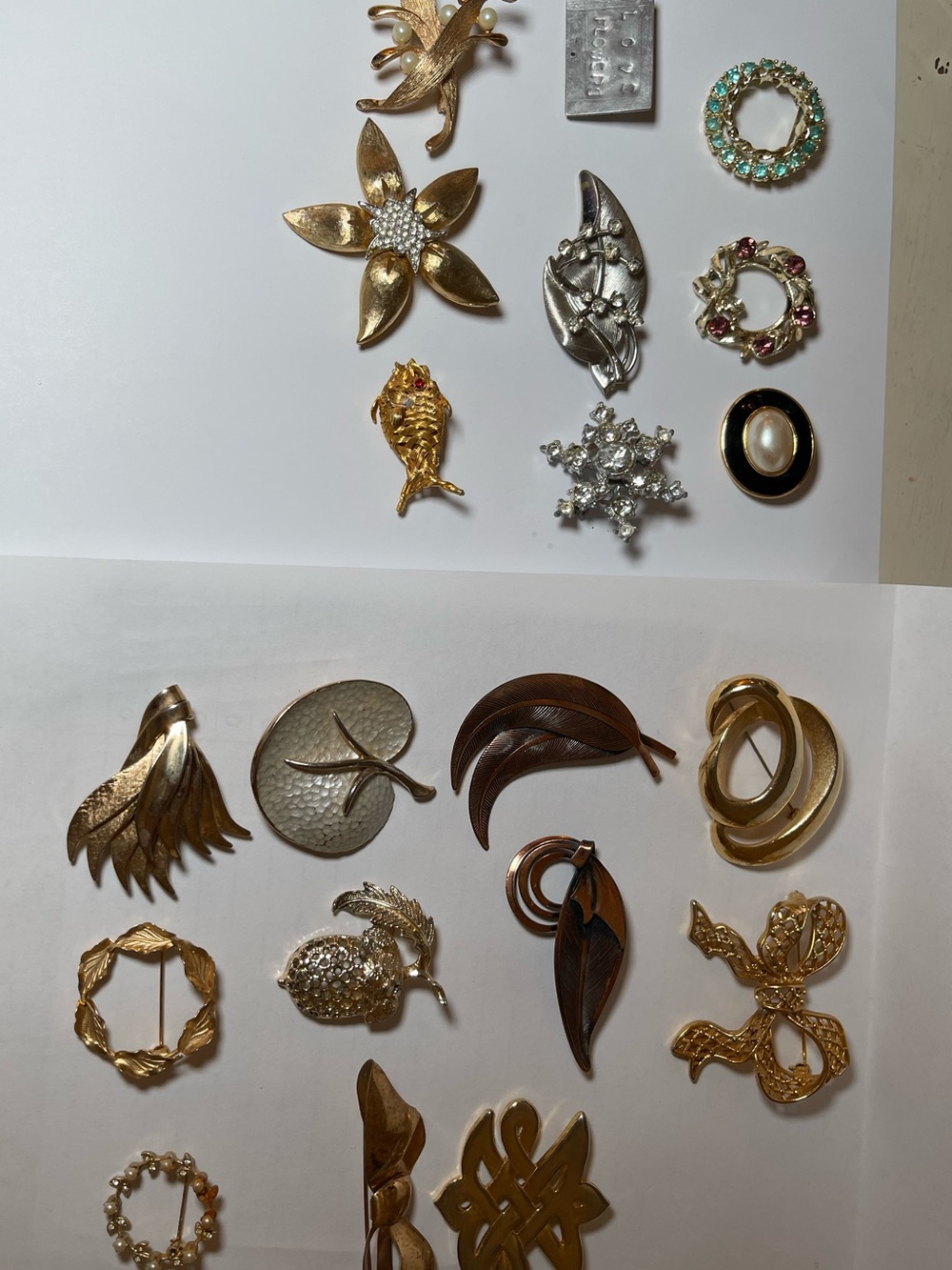 Assorted vintage brioche collection (apprx value 400$)